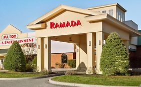 Ramada Lewiston Hotel And Conference Center